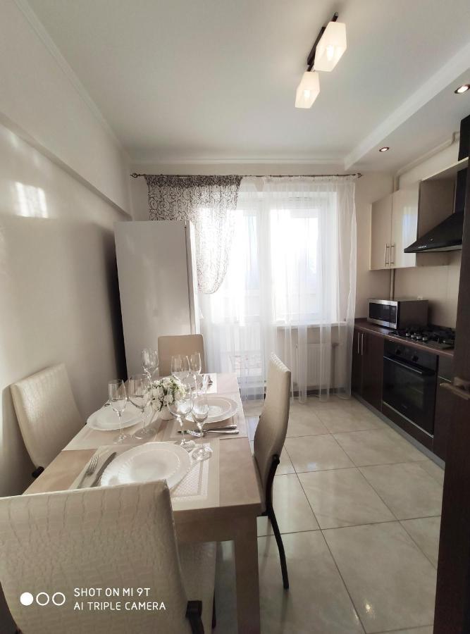 Comfort Apartments - Bright Family Suite Гродно Экстерьер фото